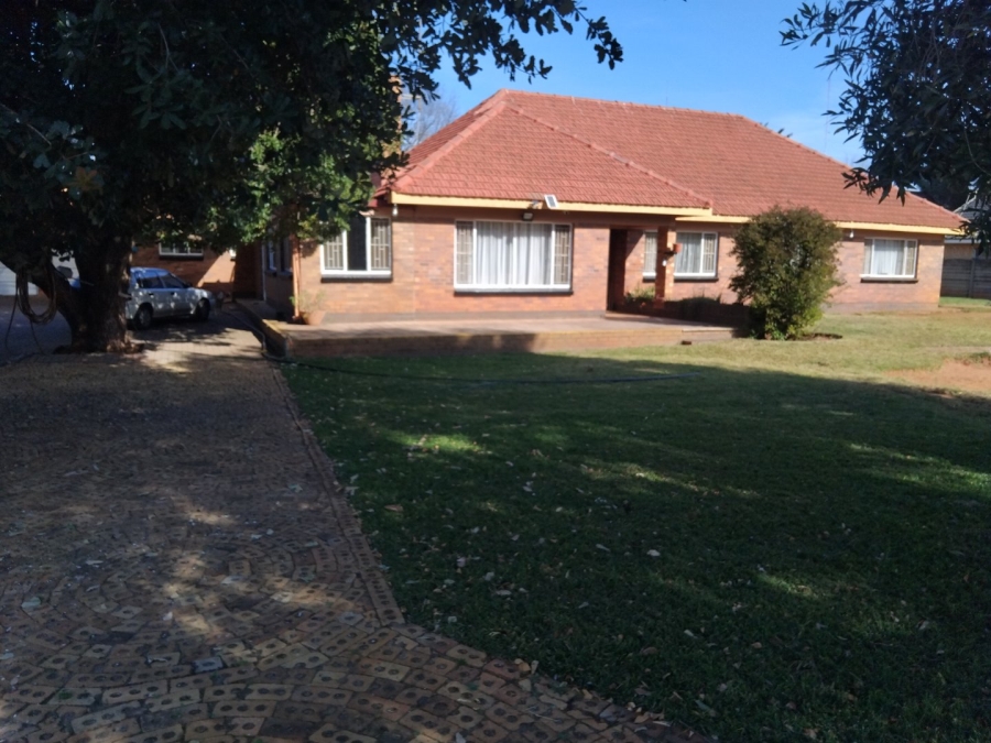 4 Bedroom Property for Sale in Stilfontein Ext 4 North West